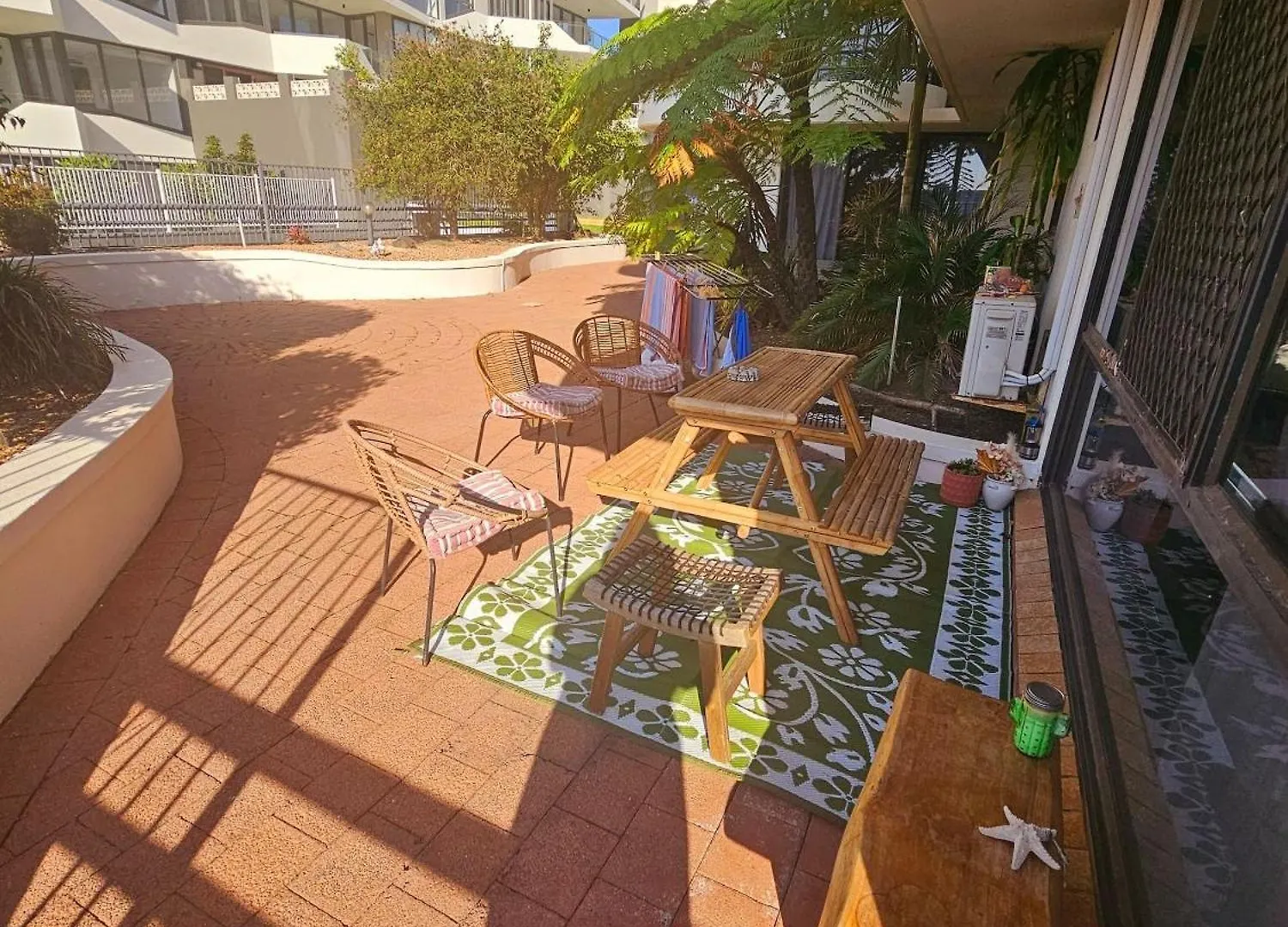 Apartment Bask In Beach Luxury Gold Coast